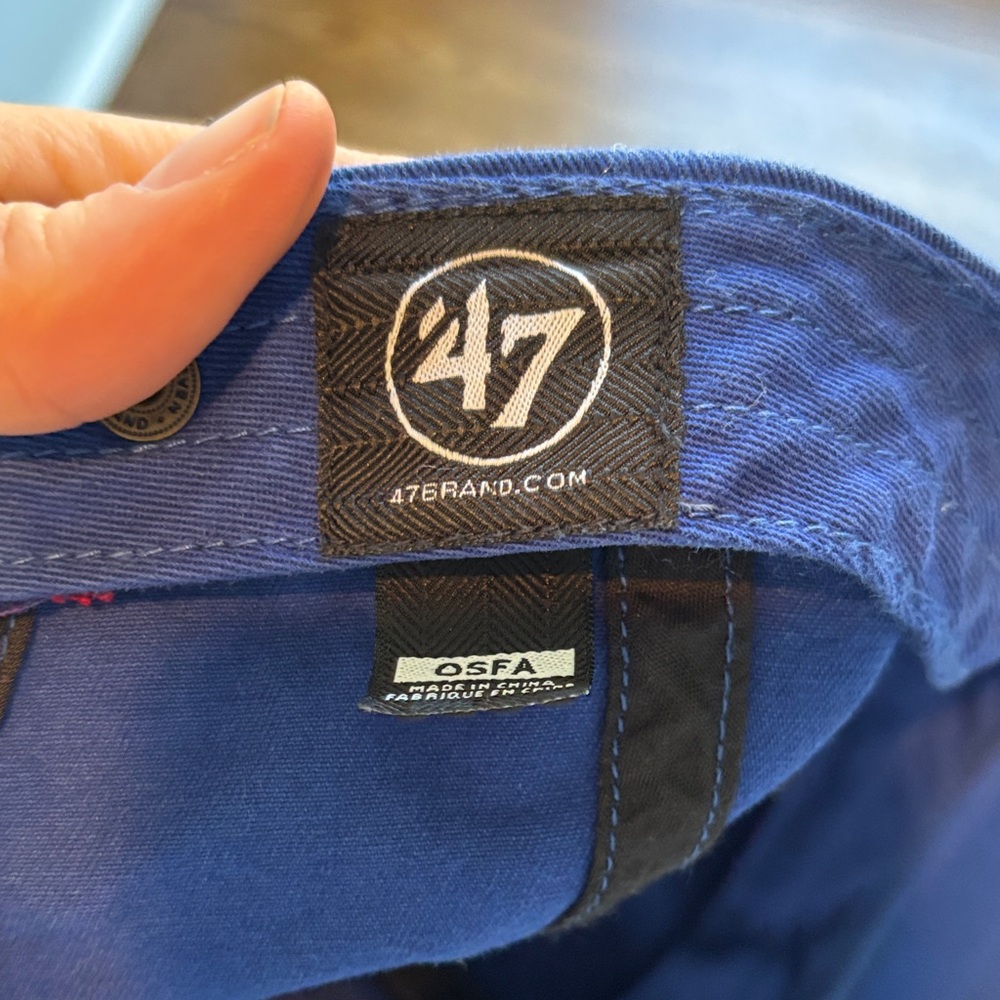Los Angeles Dodgers Blue Baseball Cap with White LA Logo - Picture 3 of 5